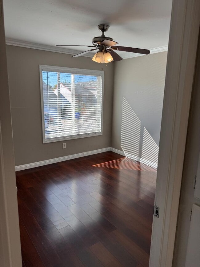 Building Photo - 3041 Dardaina Dr