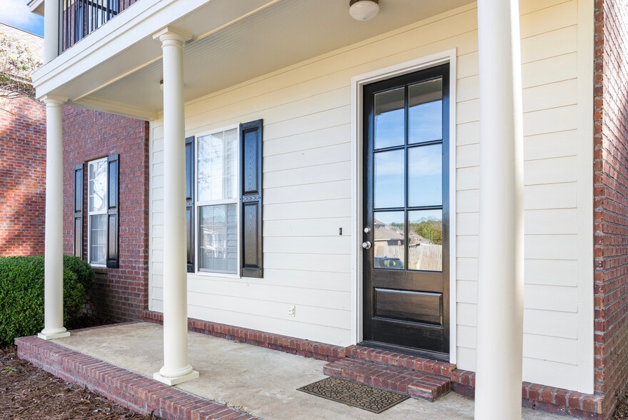 Building Photo - 728 Southpointe Commons Loop