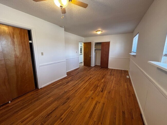 Building Photo - 4 Bedroom 2 Bath Single Family Home In South Cheyenne