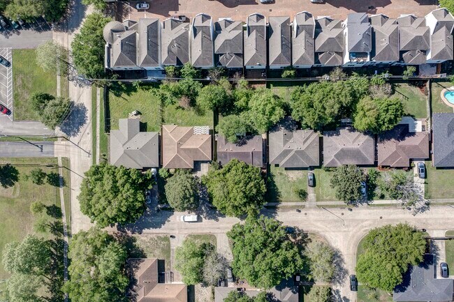 Building Photo - 4109 Lymbar Dr
