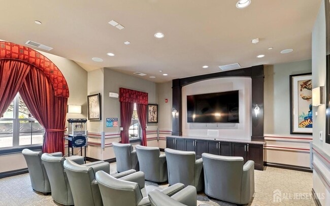 Building Photo - 944 Halifax Pl