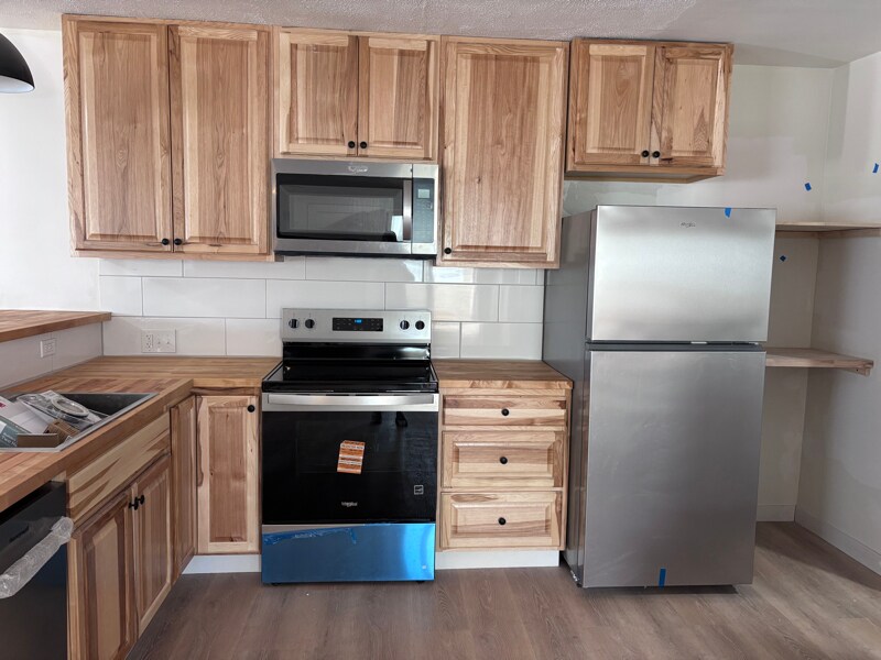 Building Photo - 9402 Claremont Ave NE