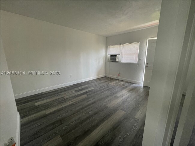 Building Photo - 15940 NE 19th Pl
