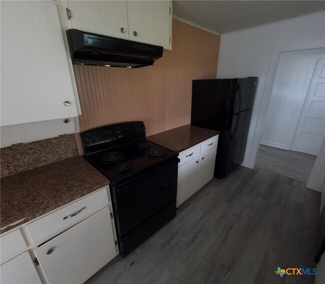 Building Photo - 218 N 4th