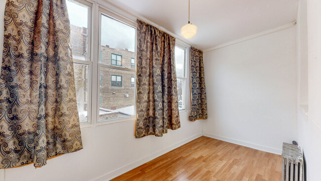 Building Photo - 4519 N Artesian Ave