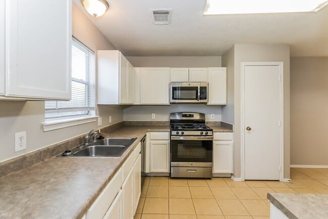 Building Photo - 21630 Bowcreek Ln