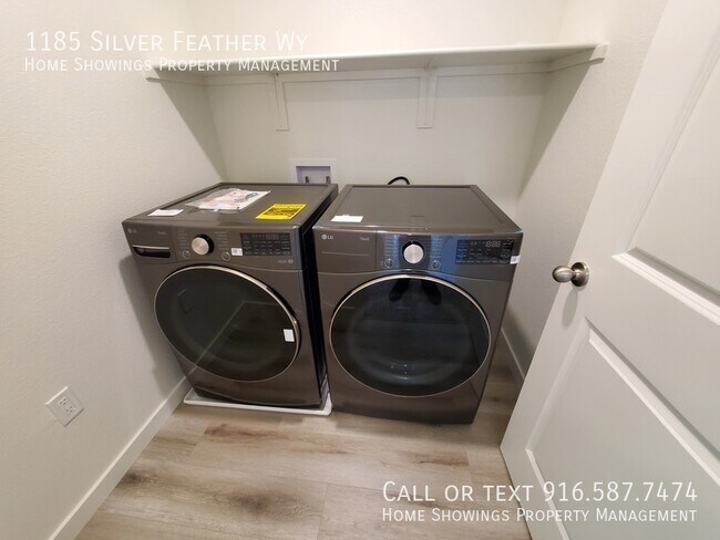 Building Photo - 1185 Silver Feather Wy