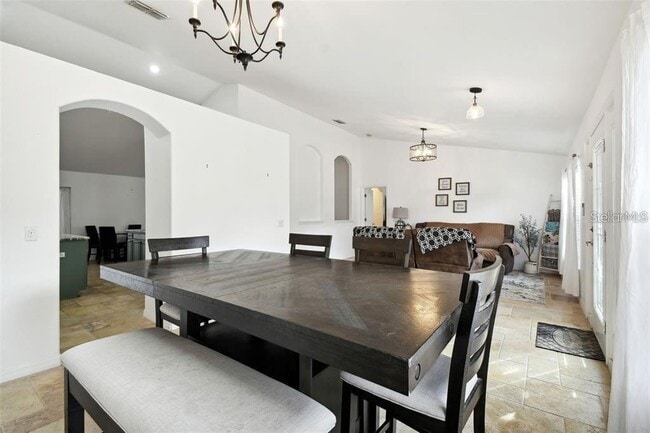 Building Photo - 199 Pine St