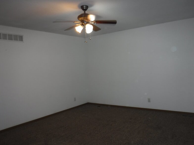 Building Photo - 5602A Beechwood Blvd