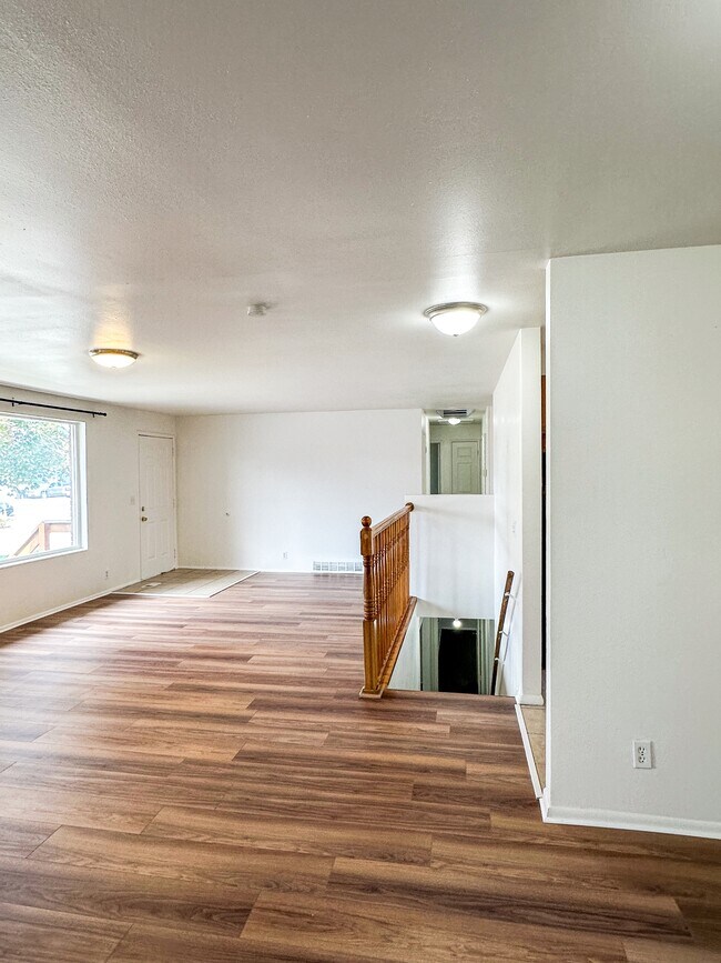 Building Photo - 5333 Peachwood Cir