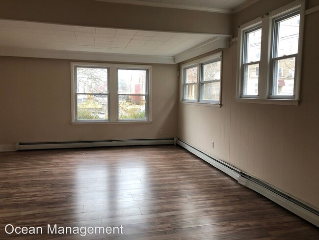 Building Photo - 310 Winthrop Ave