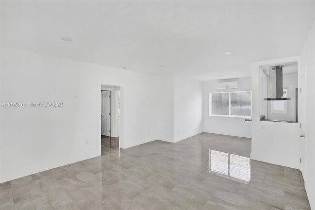 Building Photo - 7115 Rue Granville