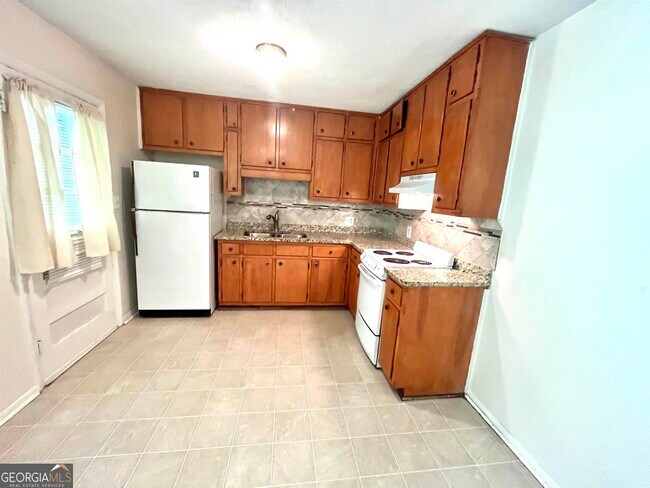 Building Photo - 1002 Level Creek Rd