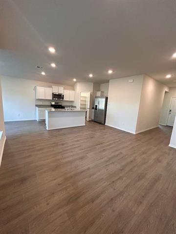 Building Photo - 521 Regiment Rd