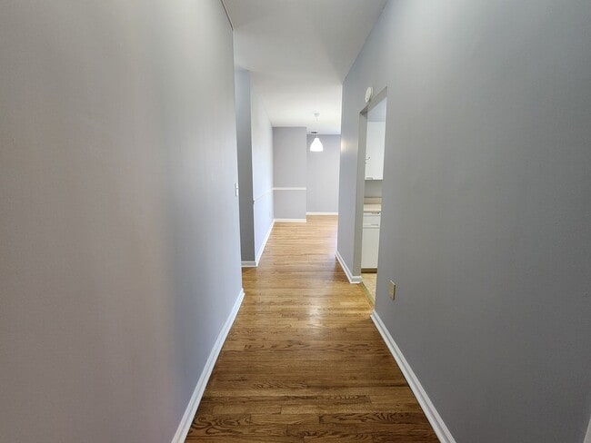 Building Photo - Live in the heart of Tenafly New Jersey