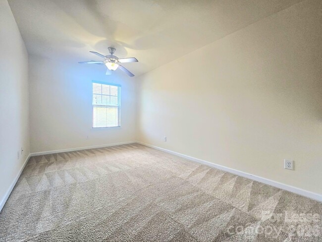 Building Photo - 2530 Madeline Meadow Dr