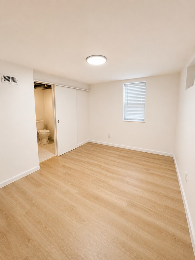 Building Photo - 5309 W 71st St