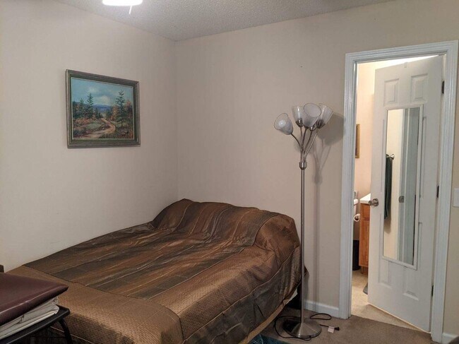 Building Photo - 209 Bridgewater Cir