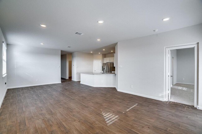 Building Photo - 152 Docile Lp