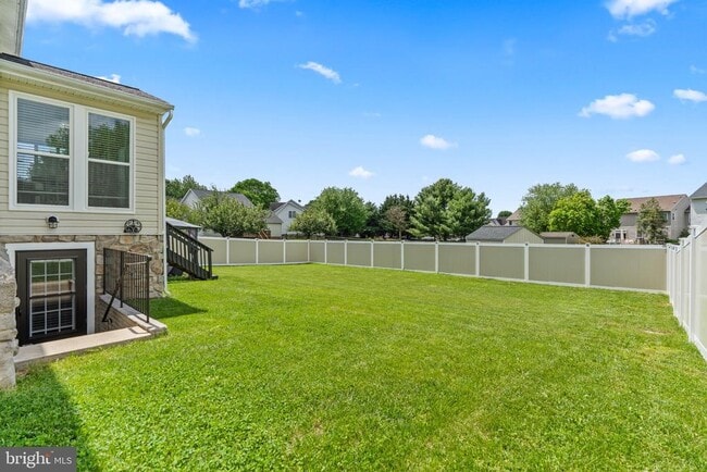 Building Photo - 18318 Lyles Dr