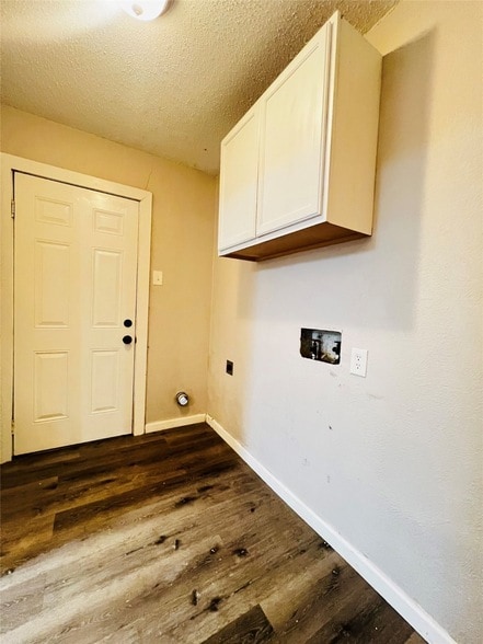 Building Photo - 215 Birdwell Rd