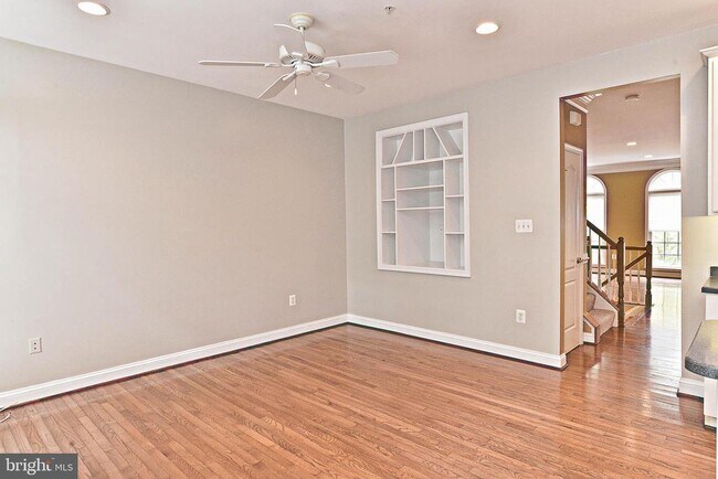 Building Photo - 12035 Treeline Way