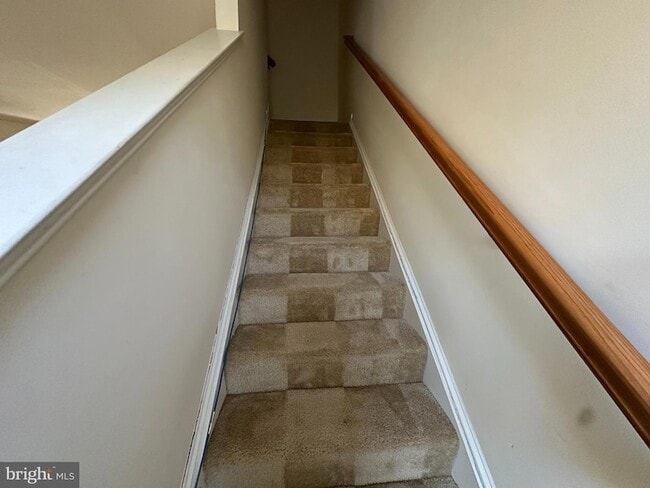 Building Photo - 103 Russell Ln