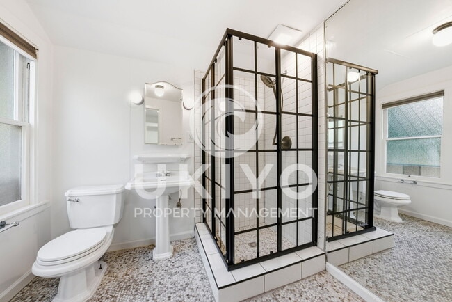 Building Photo - 860 Portal Ave