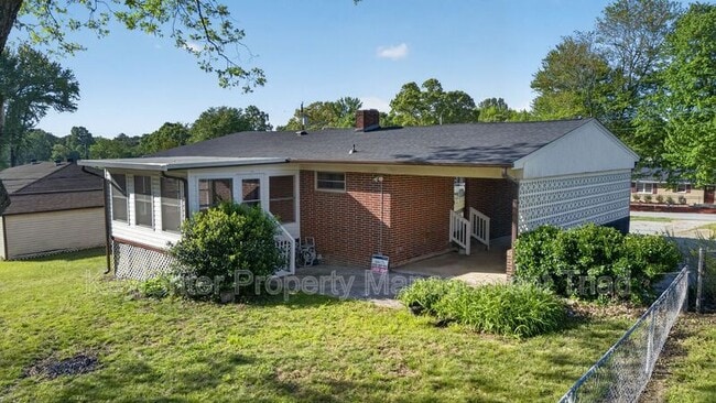 Building Photo - 402 Rand Blvd