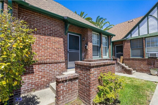 Building Photo - 1801 Alameda Ave