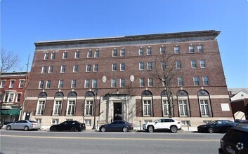 Building Photo - Spring Garden Apartments