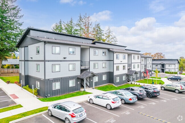 Primary Photo - Riverbend Apartments