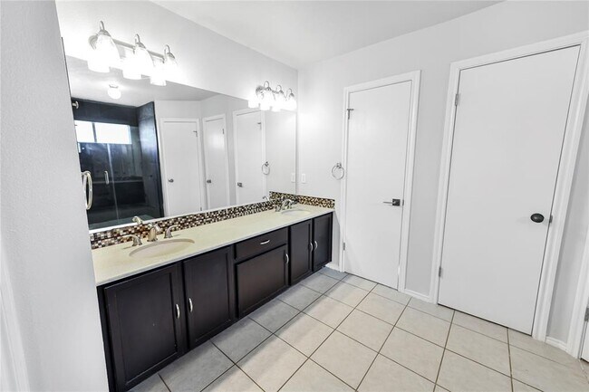 Building Photo - 1108 Gazania Dr