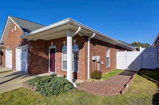 Building Photo - Updated All-Brick Patio Home – Minutes from I-20