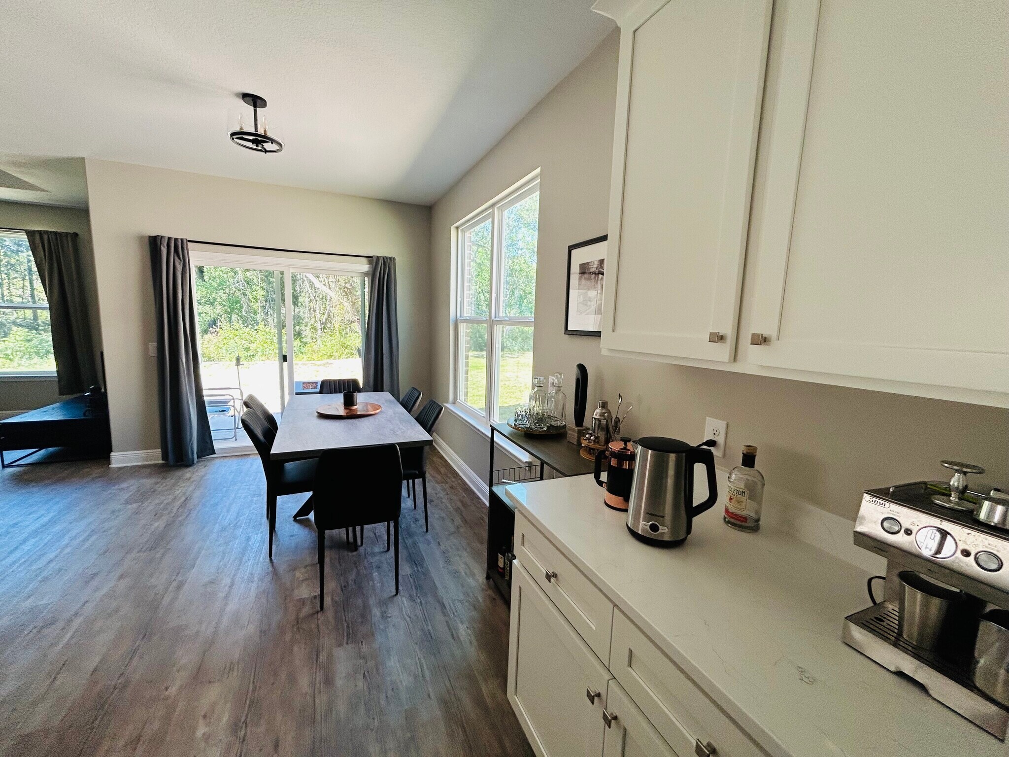 Building Photo - 5991 Born Dr