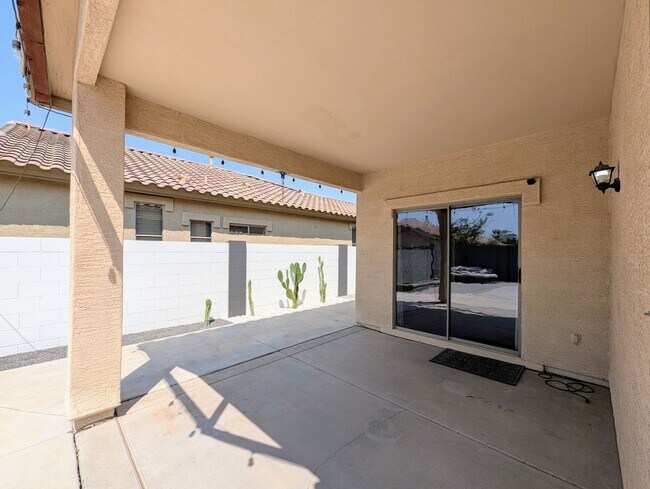 Building Photo - 16635 N 169th Ave