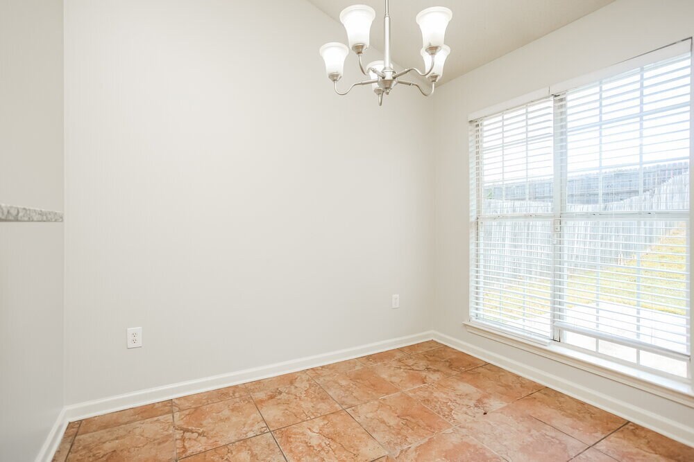 Building Photo - 5290 Kristy Ln