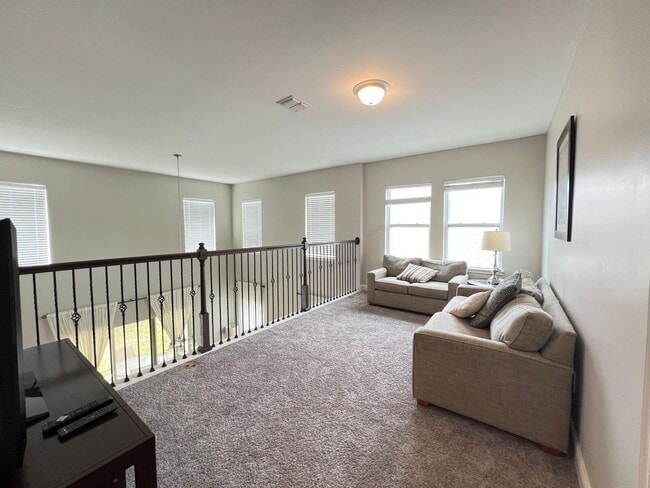 Building Photo - Perfect Home waiting for you! FULLY FURNIS...
