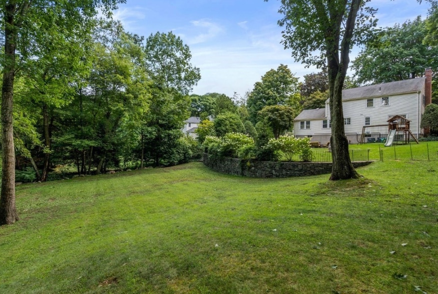 Building Photo - 11 Nantucket Rd