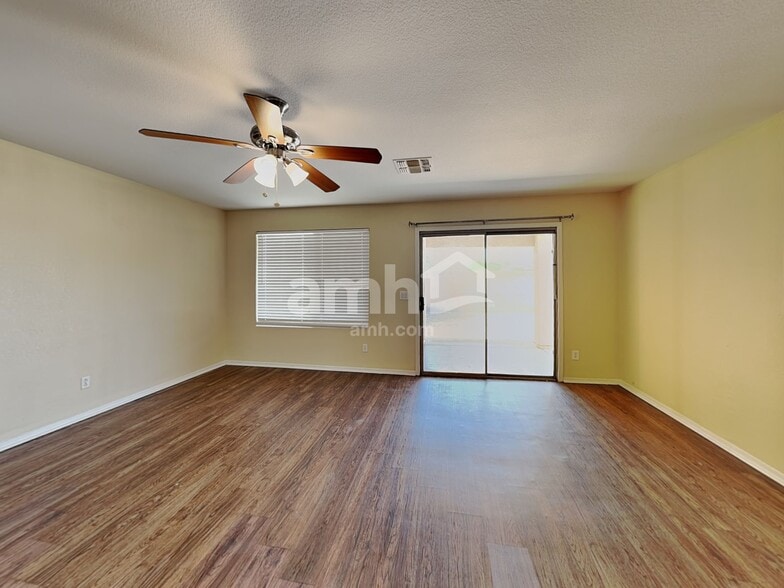 Building Photo - 7926 N 54th Dr