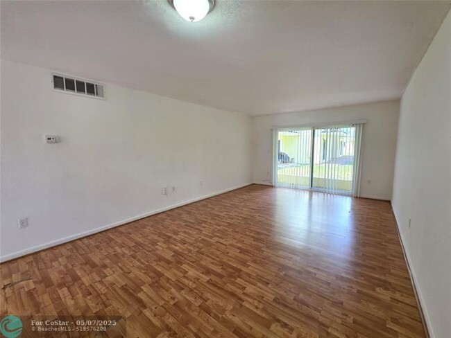 Building Photo - 505 NW 177th St