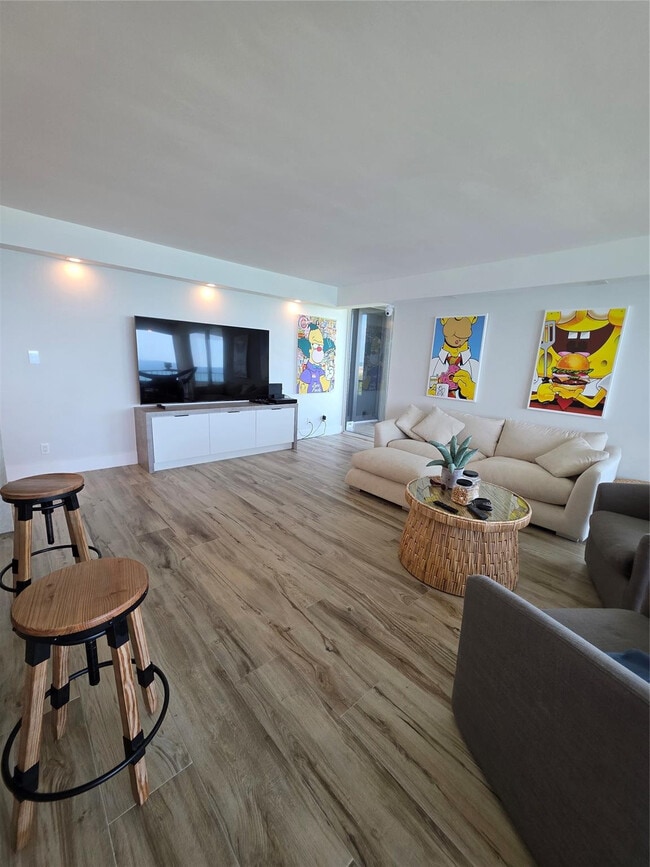 Building Photo - 5550 N Ocean Dr