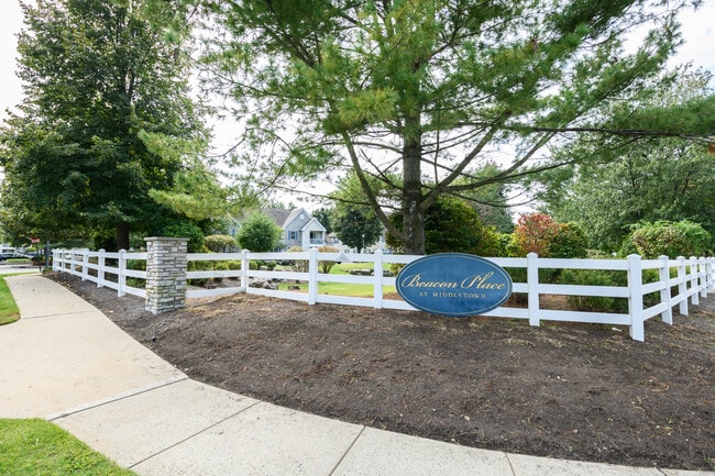 Building Photo - 430 Wedgewood Cir