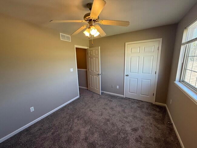 Building Photo - 214 Arctic Wolf Ct