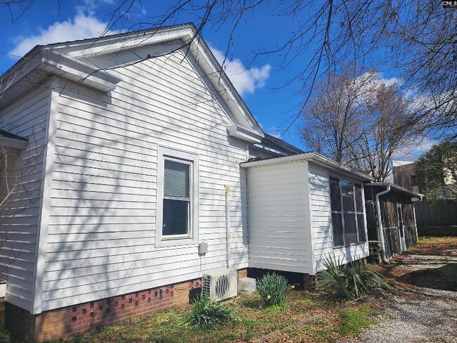 Building Photo - 1518 Harrington St