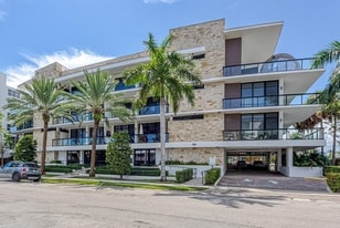 Building Photo - 161 Isle of Venice Dr