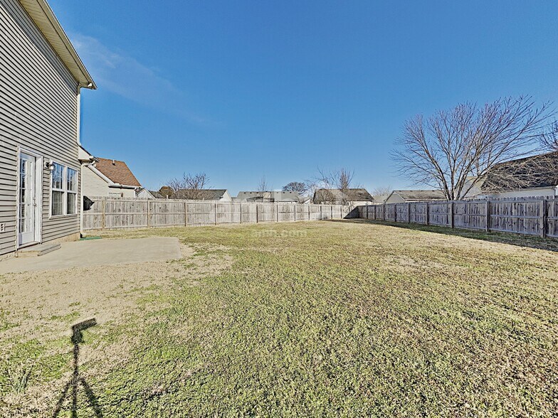 Building Photo - 1507 Killarney Dr