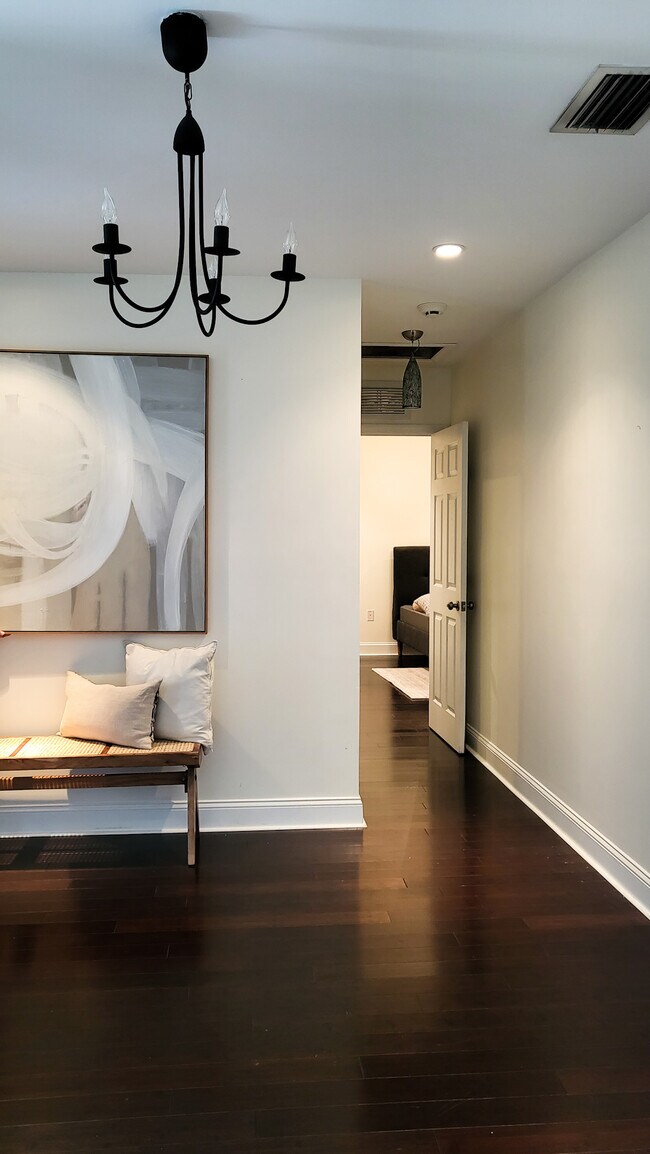 Building Photo - 4000 NW 4th Terrace