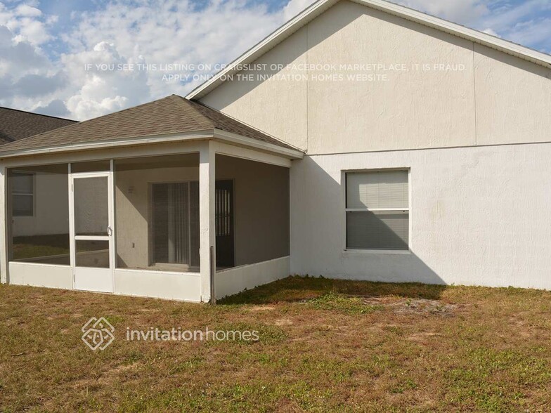 Building Photo - 1040 Lake Charles Dr