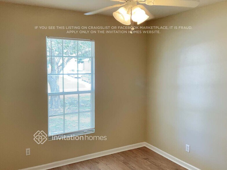 Building Photo - 1310 Buffing Cir SE